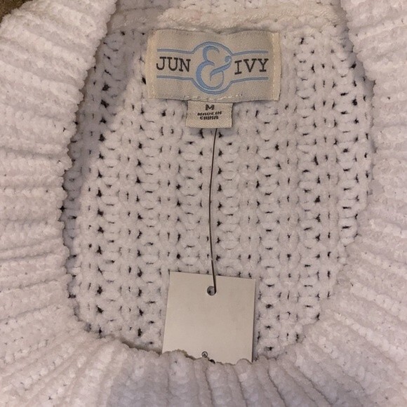 JUN & IVY Women’s Knit Sweater - Picture 5 of 5